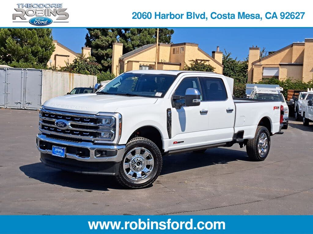 2025 Ford F-250 Super Duty Lariat Crew Cab 4WD