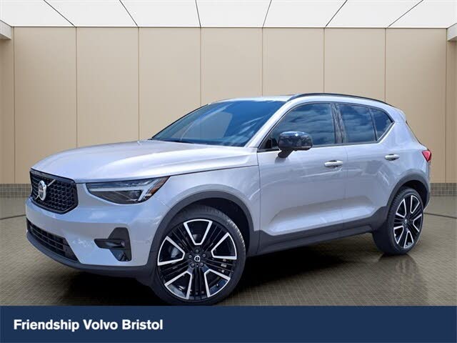 2026 Volvo XC40 B4 Plus FWD