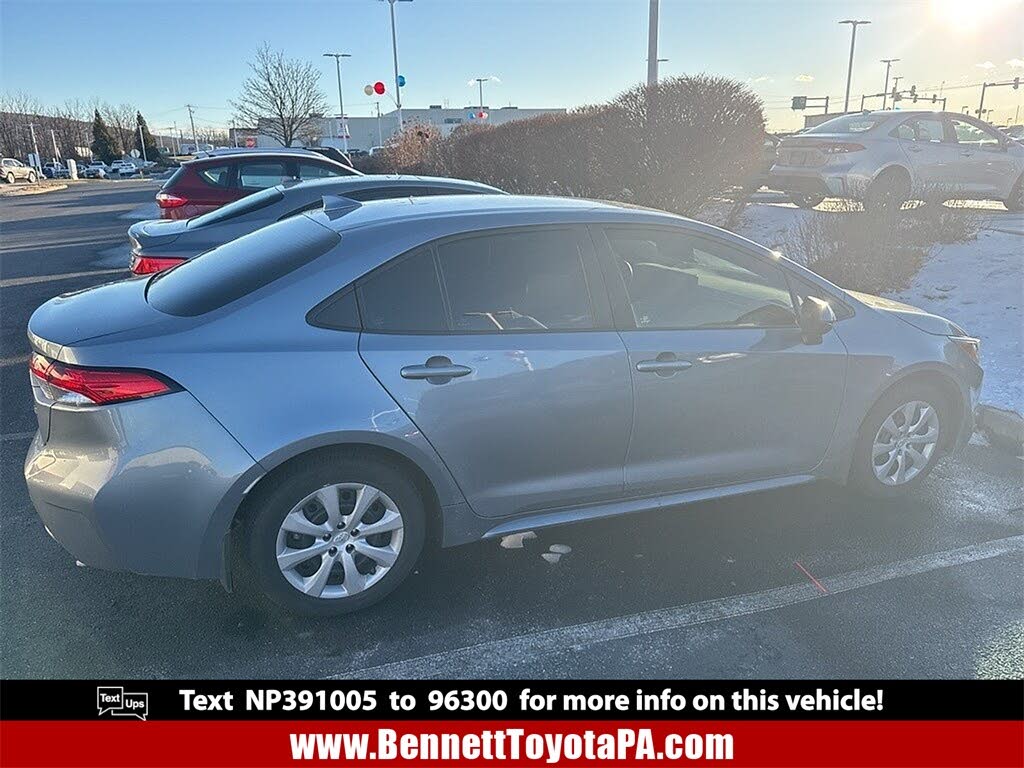 2022 Toyota Corolla LE FWD