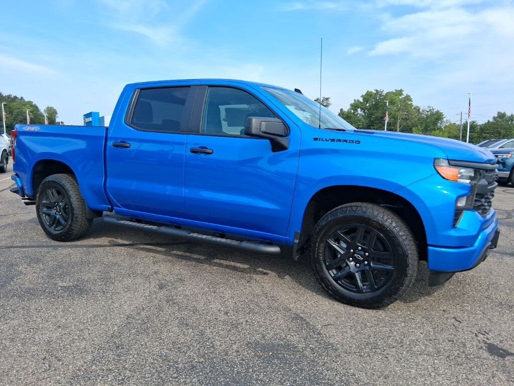2026 Chevrolet Silverado 1500 Custom Crew Cab 4WD