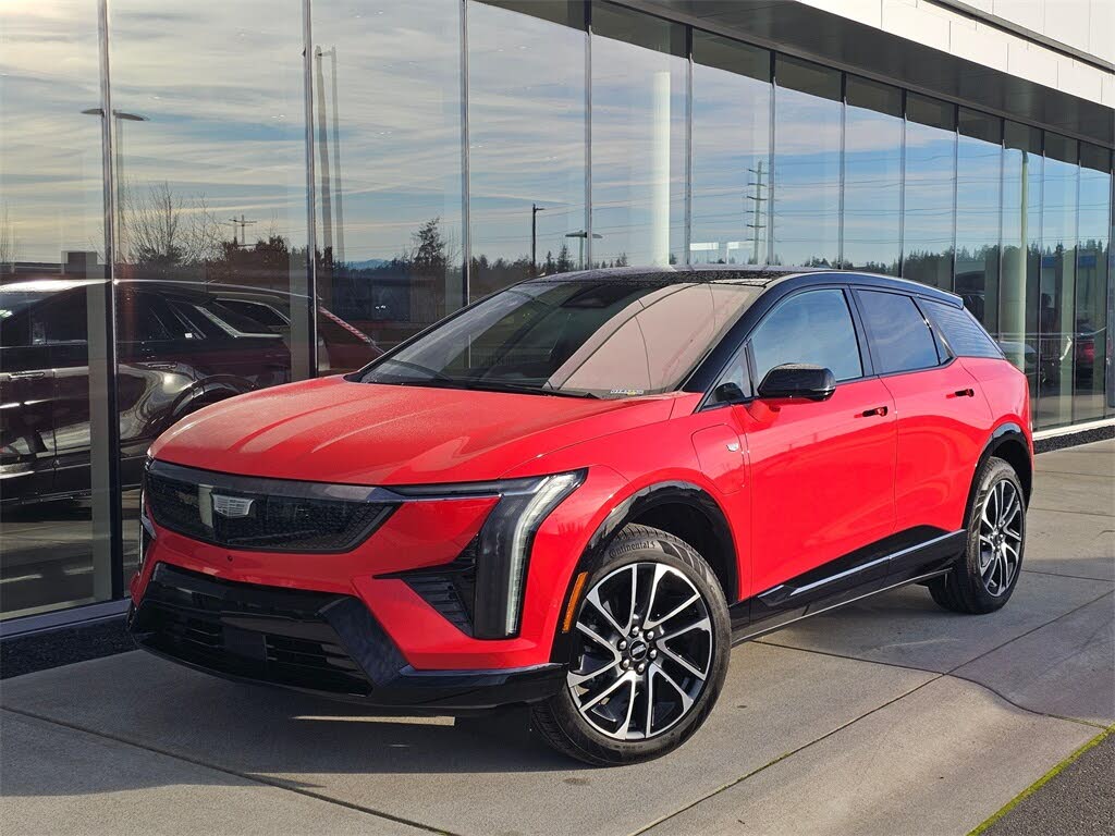 2026 Cadillac OPTIQ Premium Sport AWD