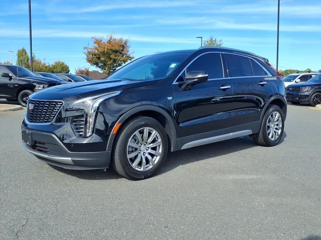 2022 Cadillac XT4 Premium Luxury AWD