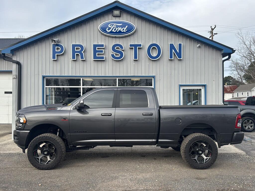 2022 RAM 2500 Big Horn Crew Cab 4WD