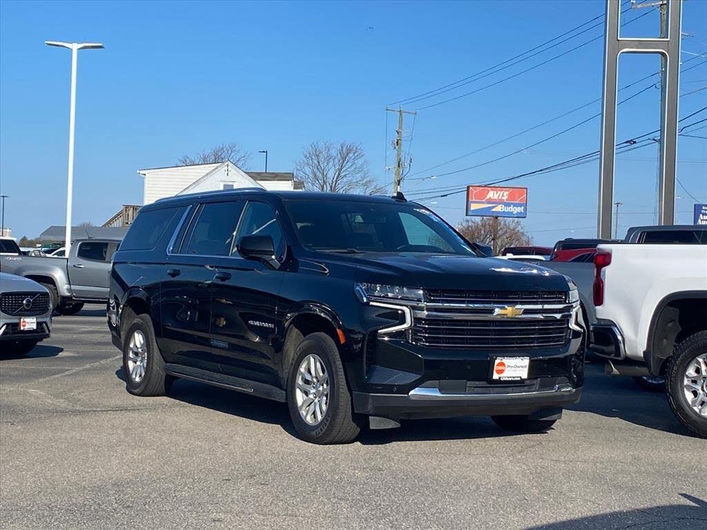 2024 Chevrolet Suburban LT 4WD