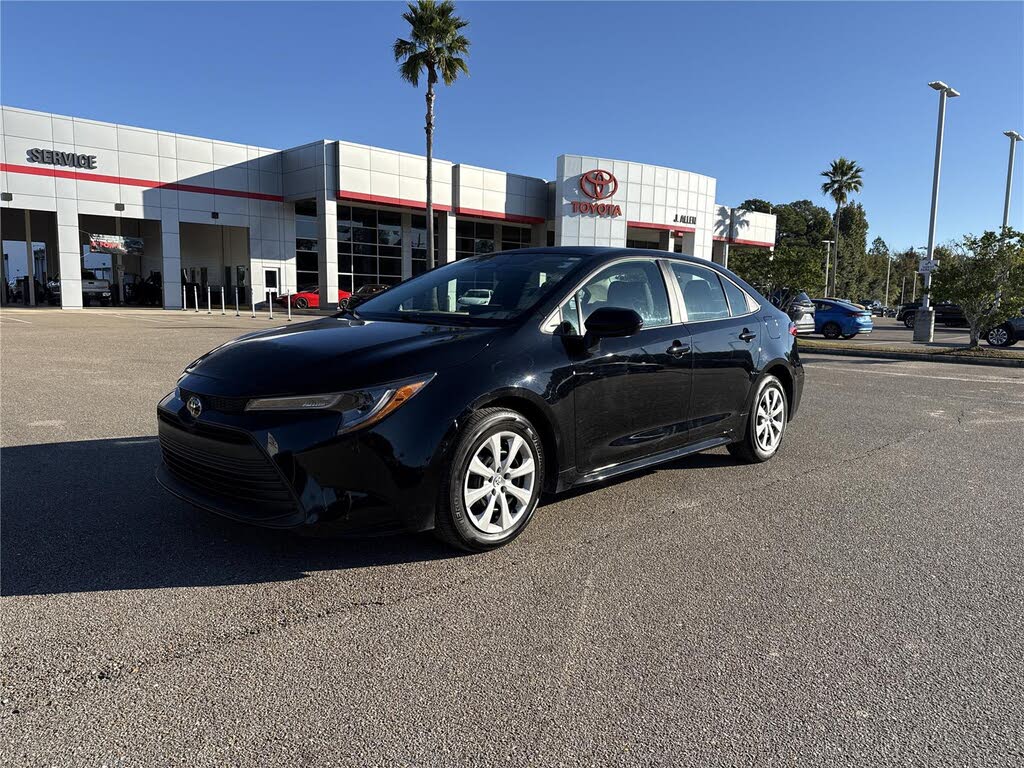 2024 Toyota Corolla LE FWD