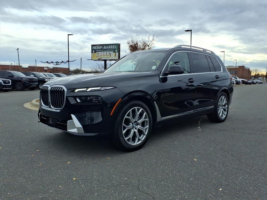 2025 BMW X7 xDrive40i AWD