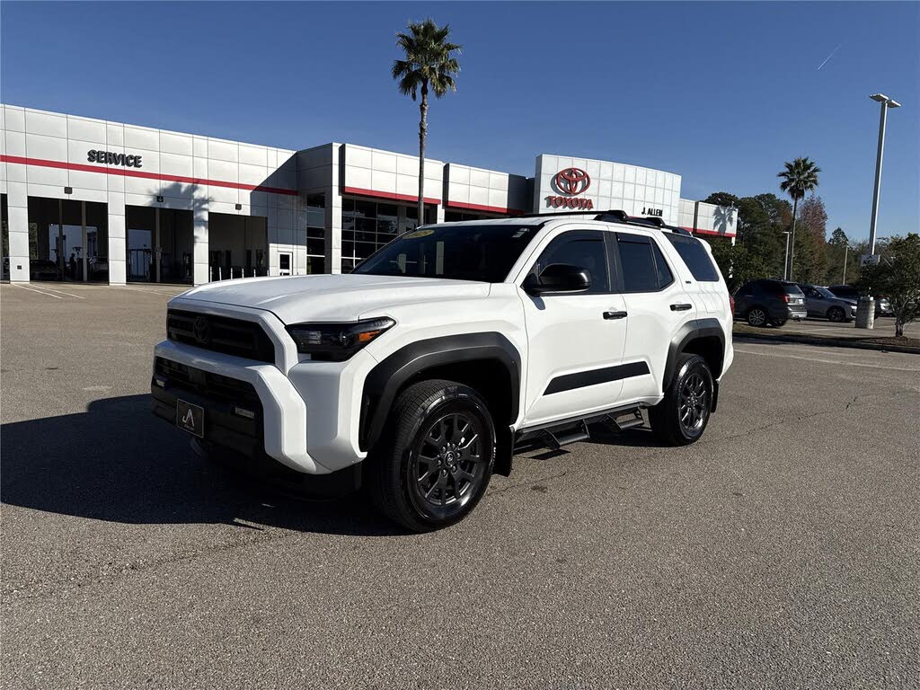 2025 Toyota 4Runner SR5 RWD