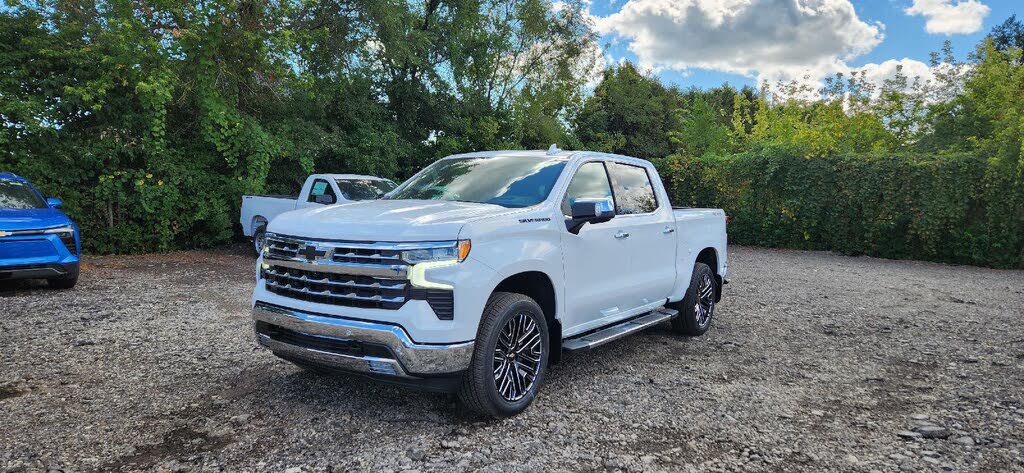 2026 Chevrolet Silverado 1500 LTZ Crew Cab 4WD