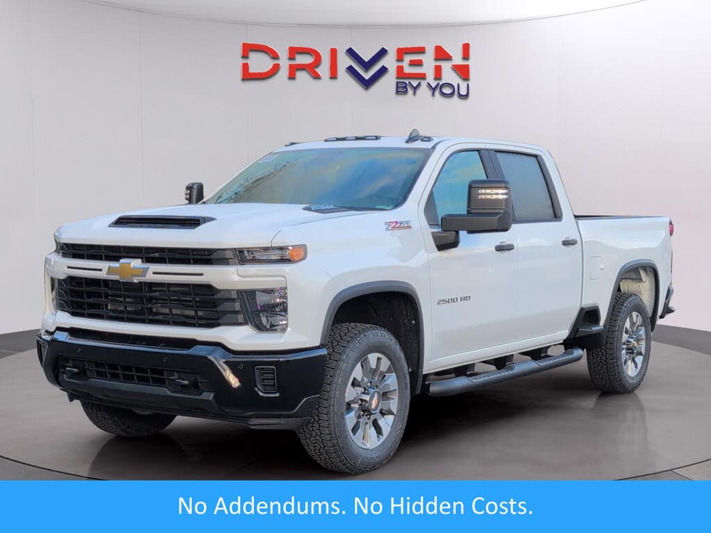 2026 Chevrolet Silverado 2500HD Custom Crew Cab 4WD