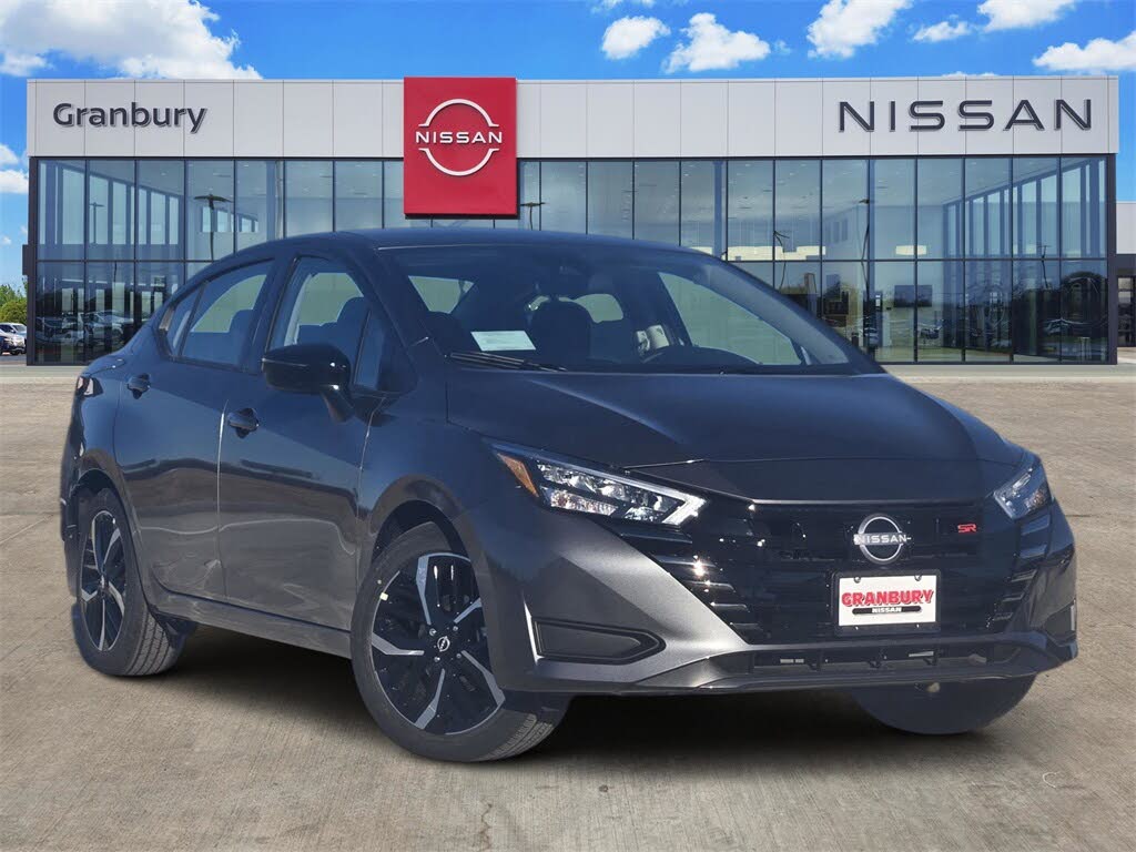 2025 Nissan Versa SR FWD