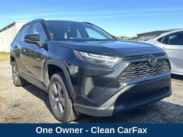 2025 Toyota RAV4 XLE FWD