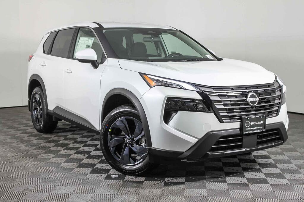 2026 Nissan Rogue SV FWD