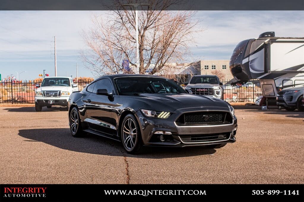 2017 Ford Mustang GT Premium Coupe RWD