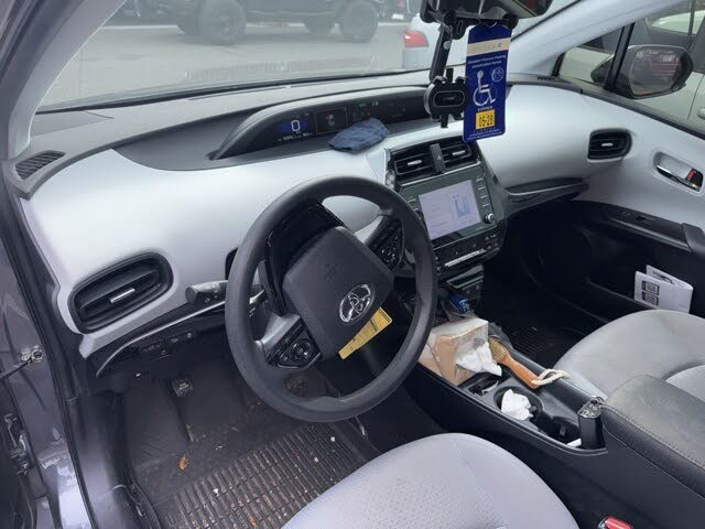 2022 Toyota Prius LE FWD