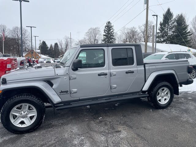 2020 Jeep Gladiator Sport Crew Cab 4WD