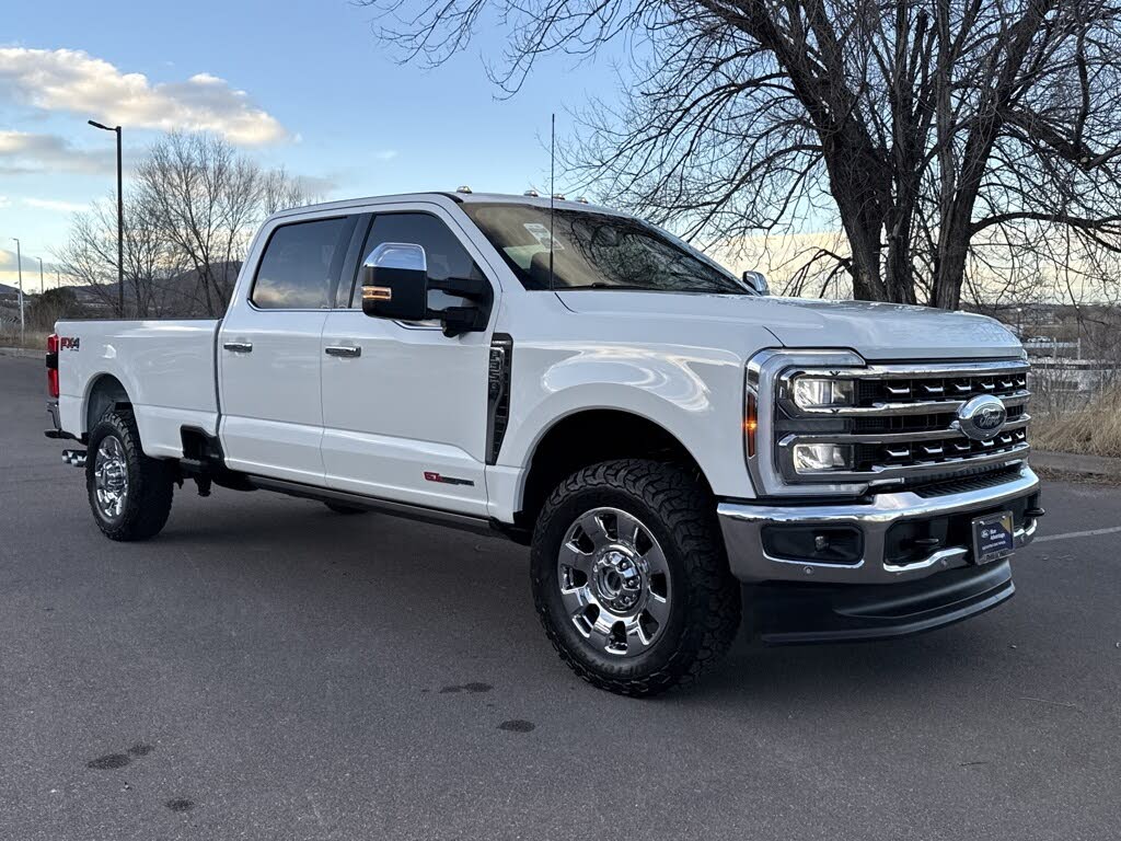 2025 Ford F-350 Super Duty Lariat Crew Cab 4WD