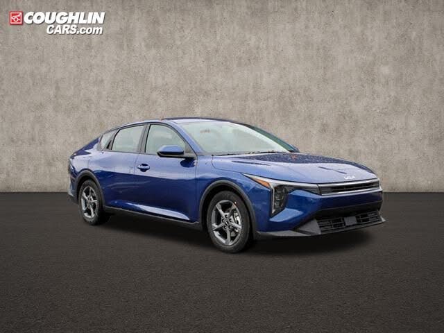 2025 Kia K4 LXS FWD