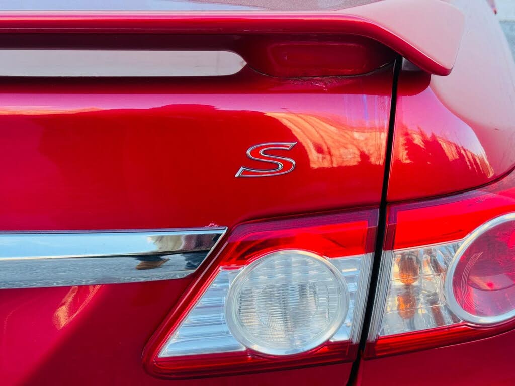 Toyota Corolla S 2011