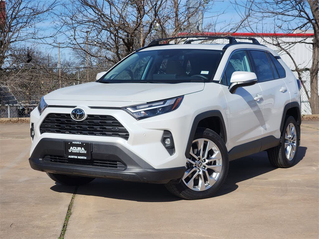 2024 Toyota RAV4 XLE Premium FWD