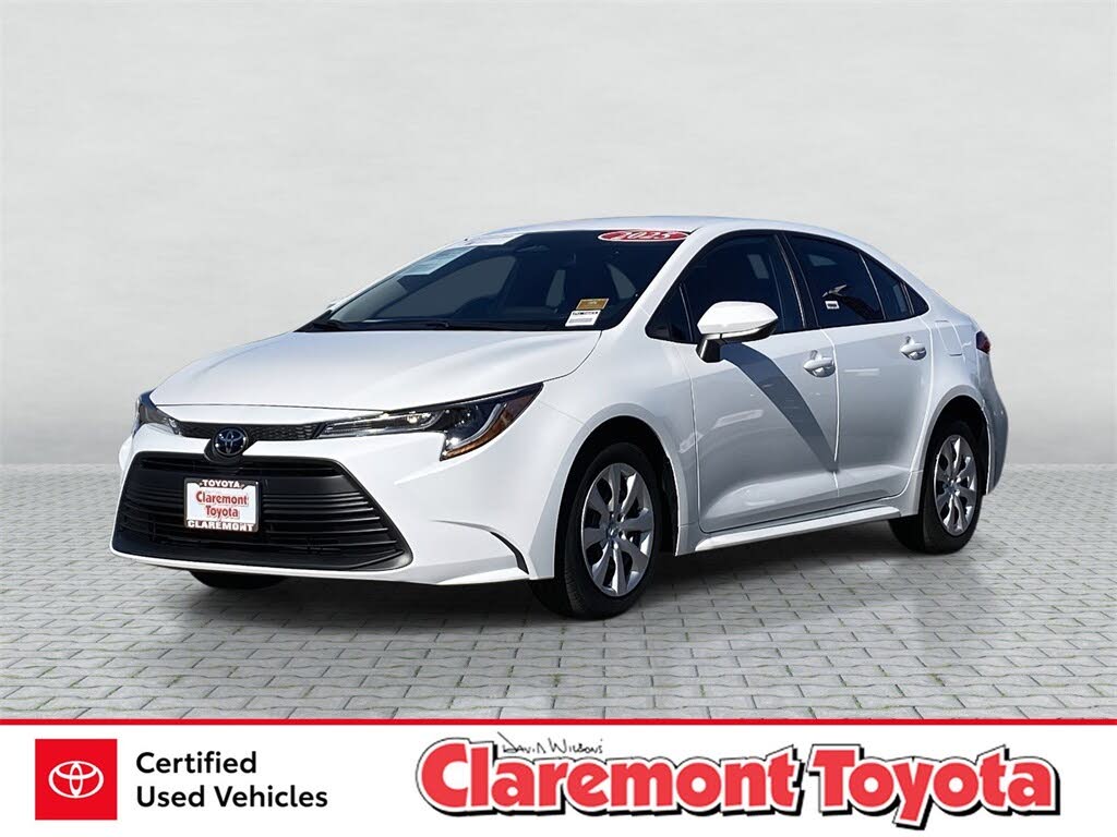 2025 Toyota Corolla LE FWD