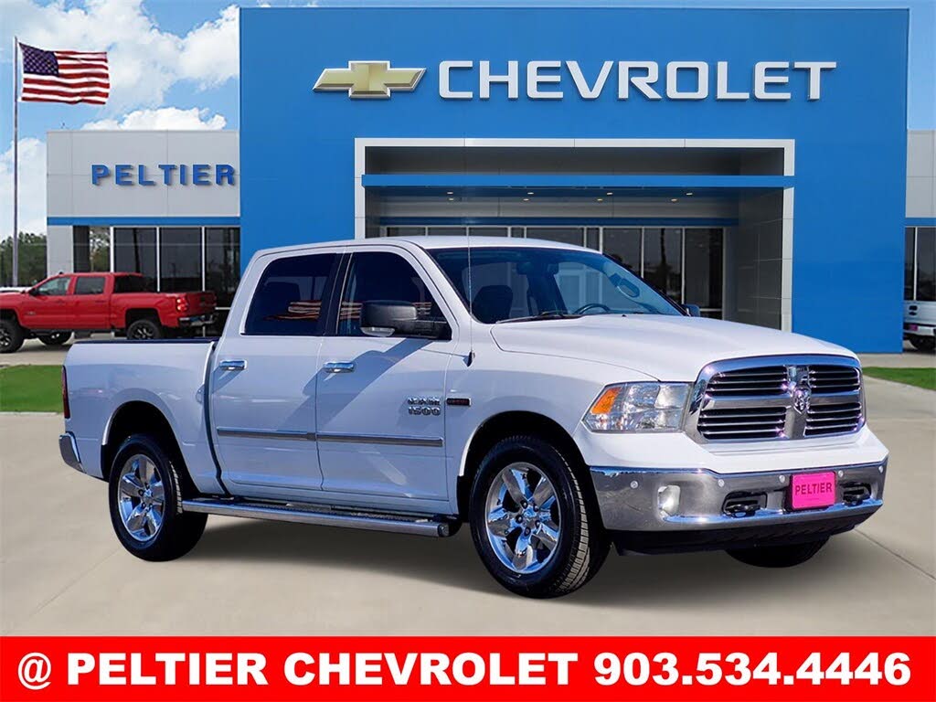 2015 RAM 1500 Lone Star Crew Cab 4WD