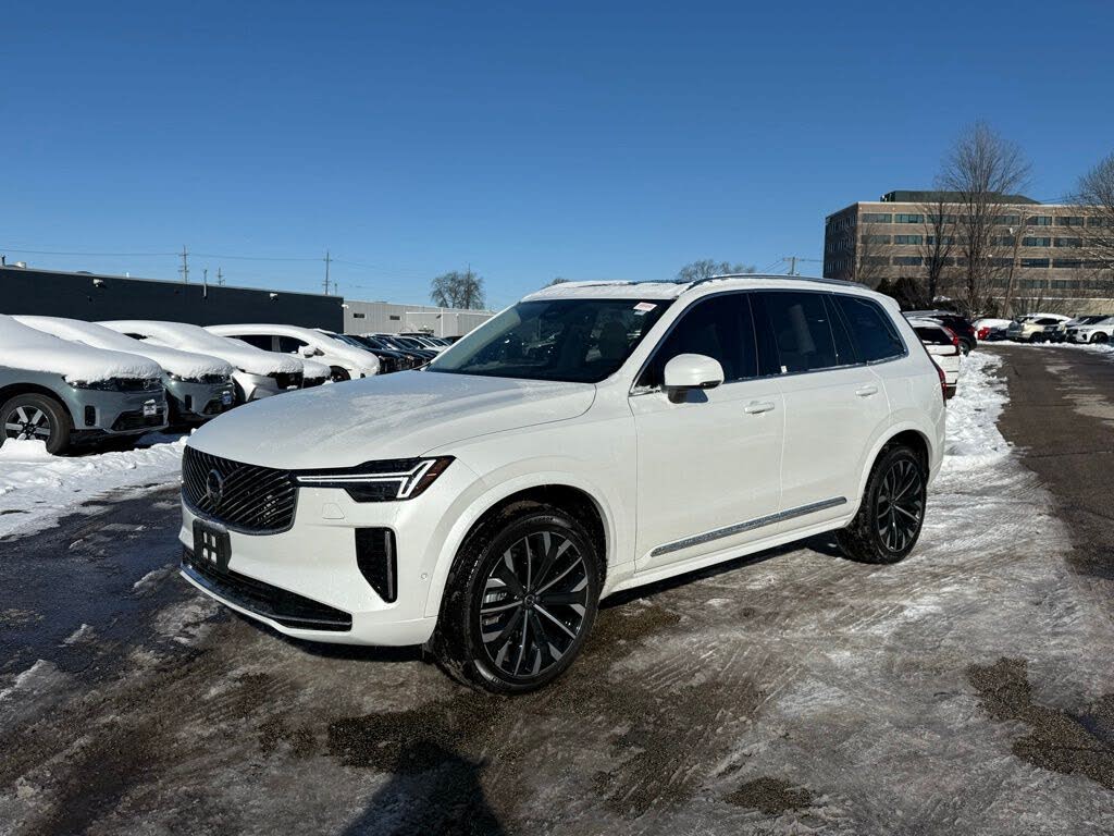 2025 Volvo XC90 B6 Ultra Bright Theme 7-Passenger AWD