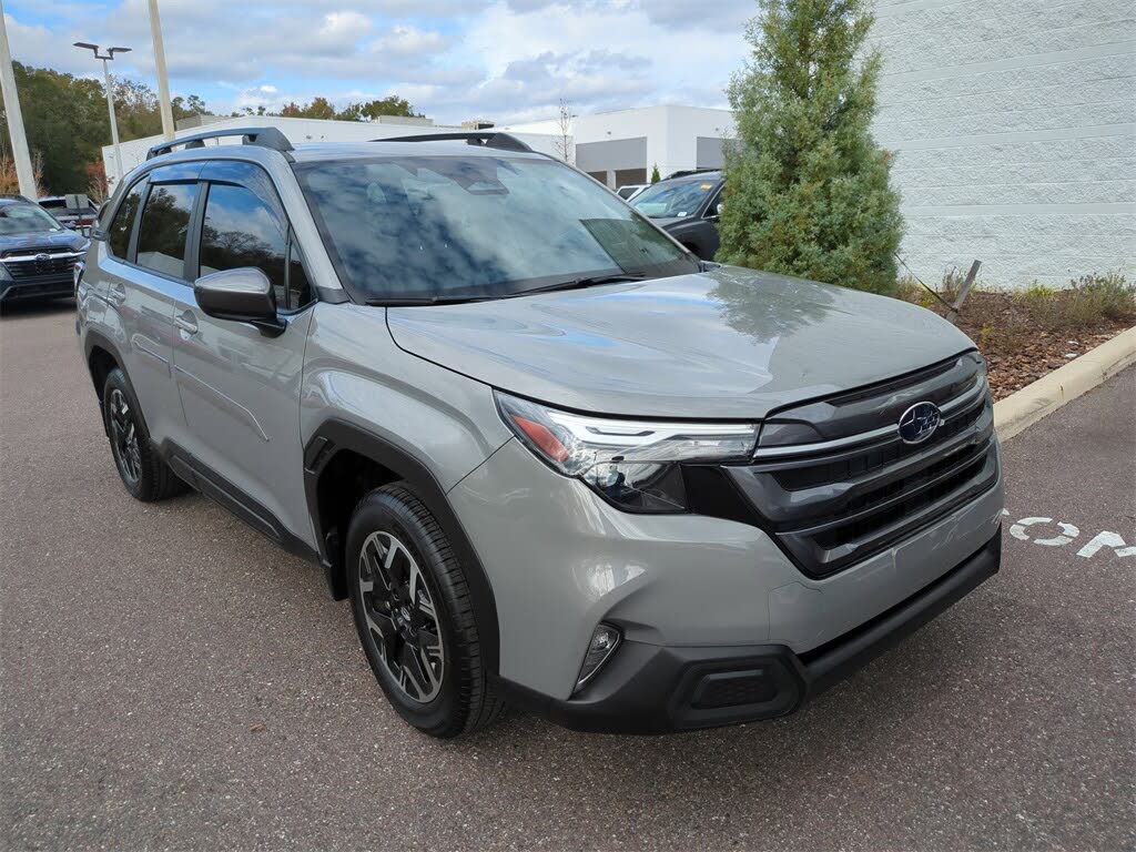 2025 Subaru Forester Premium Crossover AWD