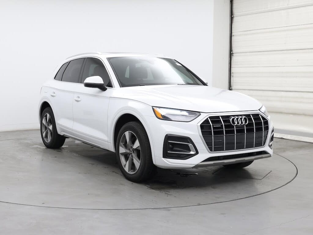 2023 Audi Q5 quattro Premium Plus 40 TFSI