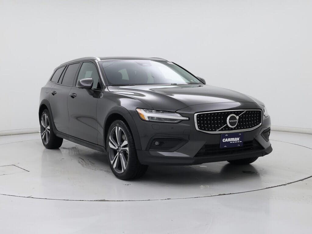 2025 Volvo V60 Cross Country B5 Plus AWD