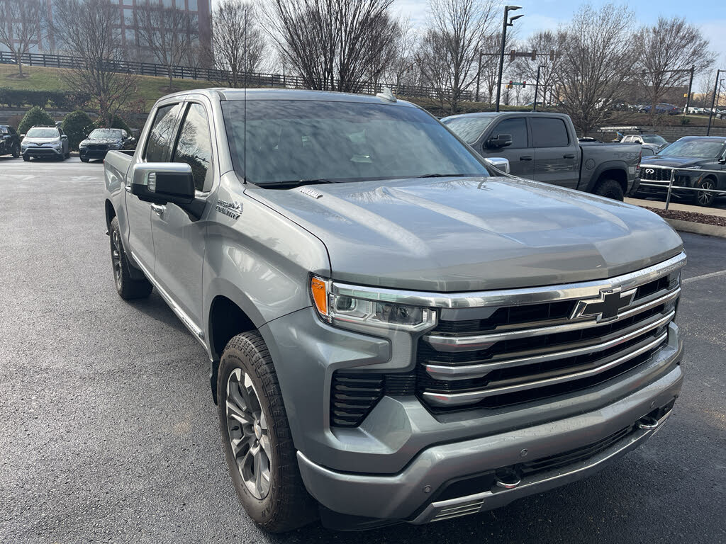 2023 Chevrolet Silverado 1500 High Country Crew Cab 4WD