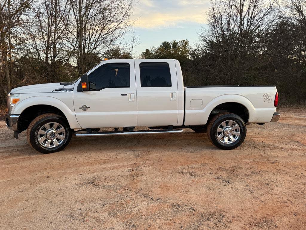 2011 Ford F-350 Super Duty Lariat Crew Cab 4WD