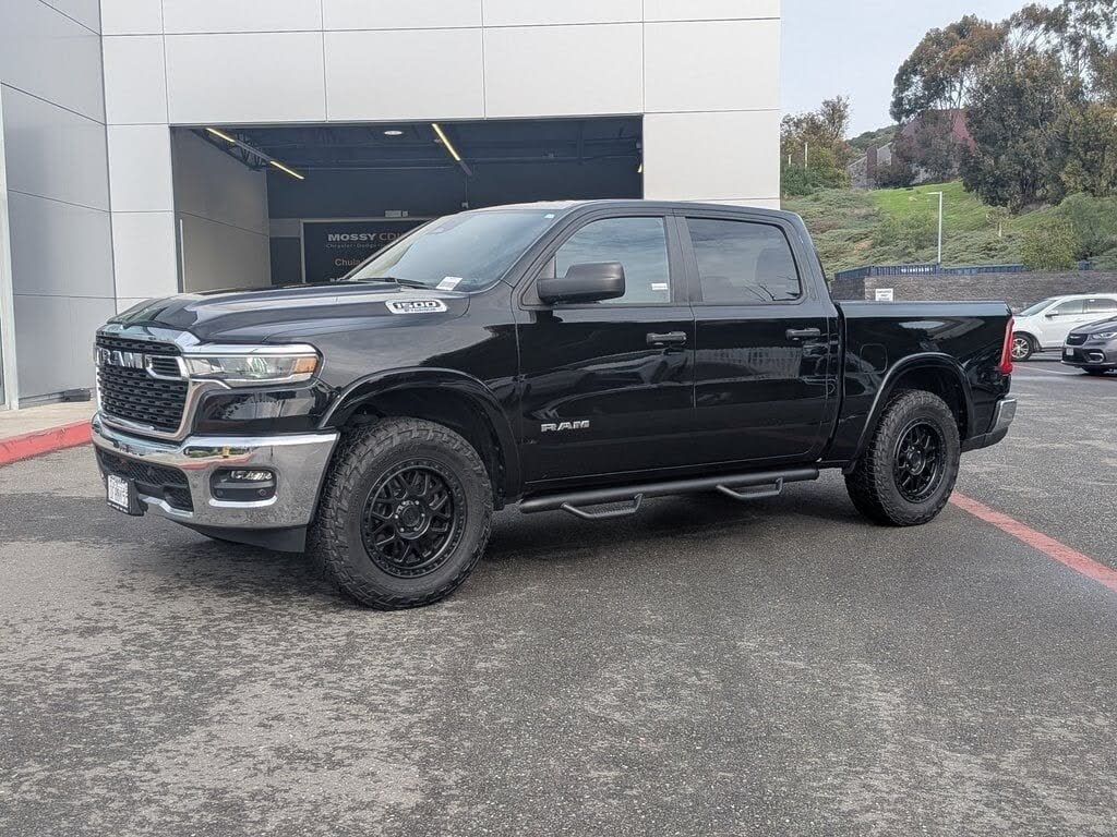 2025 RAM 1500 Big Horn Crew Cab 4WD