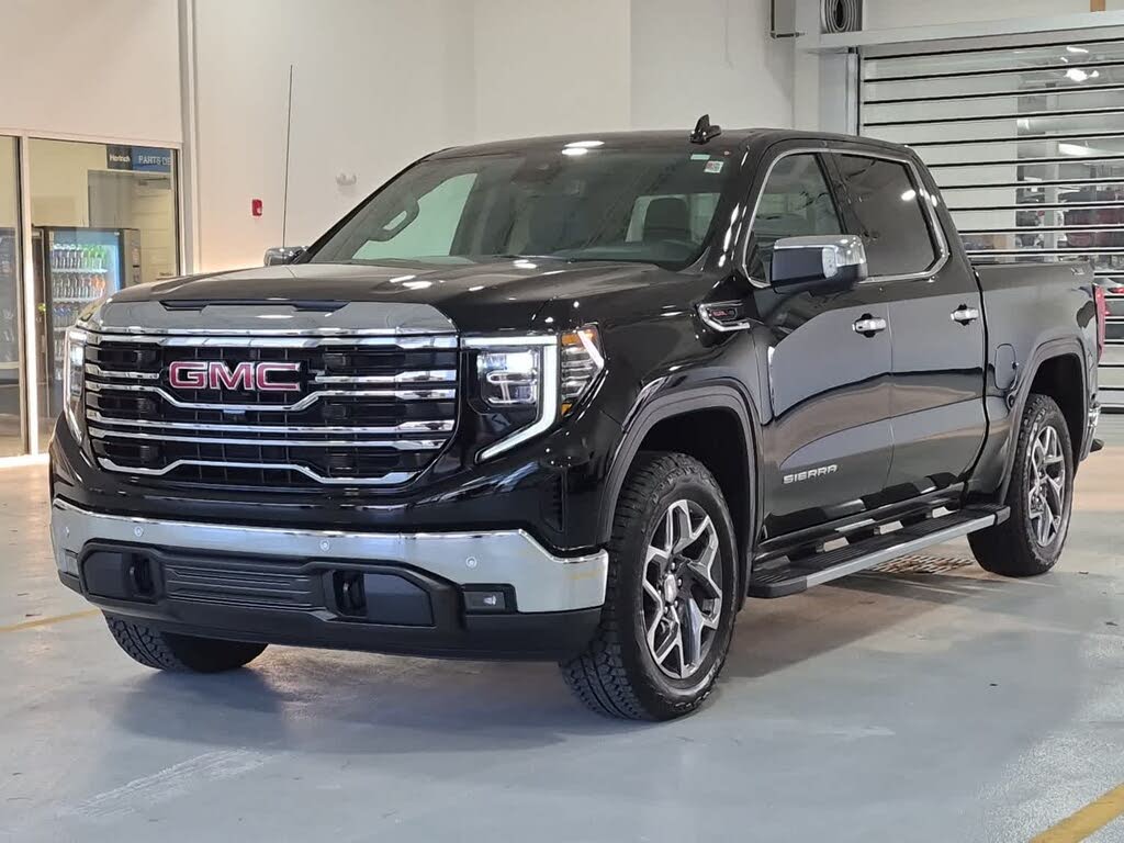 2026 GMC Sierra 1500 SLT Crew Cab 4WD