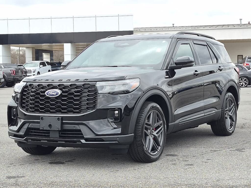 2025 Ford Explorer ST-Line AWD