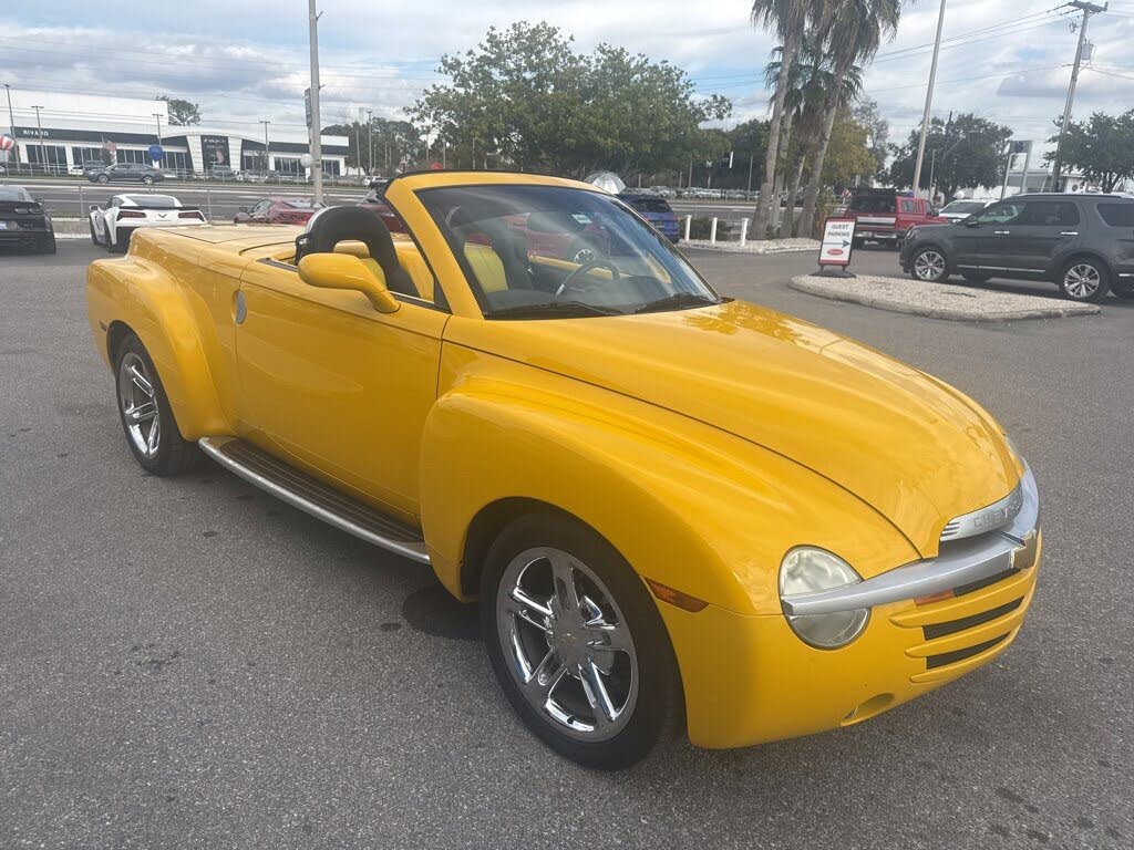 2004 Chevrolet SSR LS RWD
