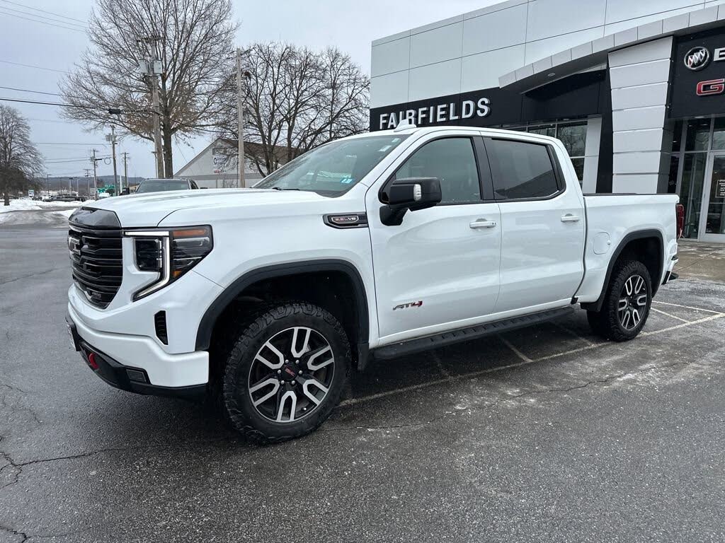 2022 GMC Sierra 1500 AT4 Crew Cab 4WD