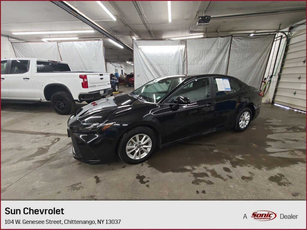 2025 Toyota Camry LE FWD