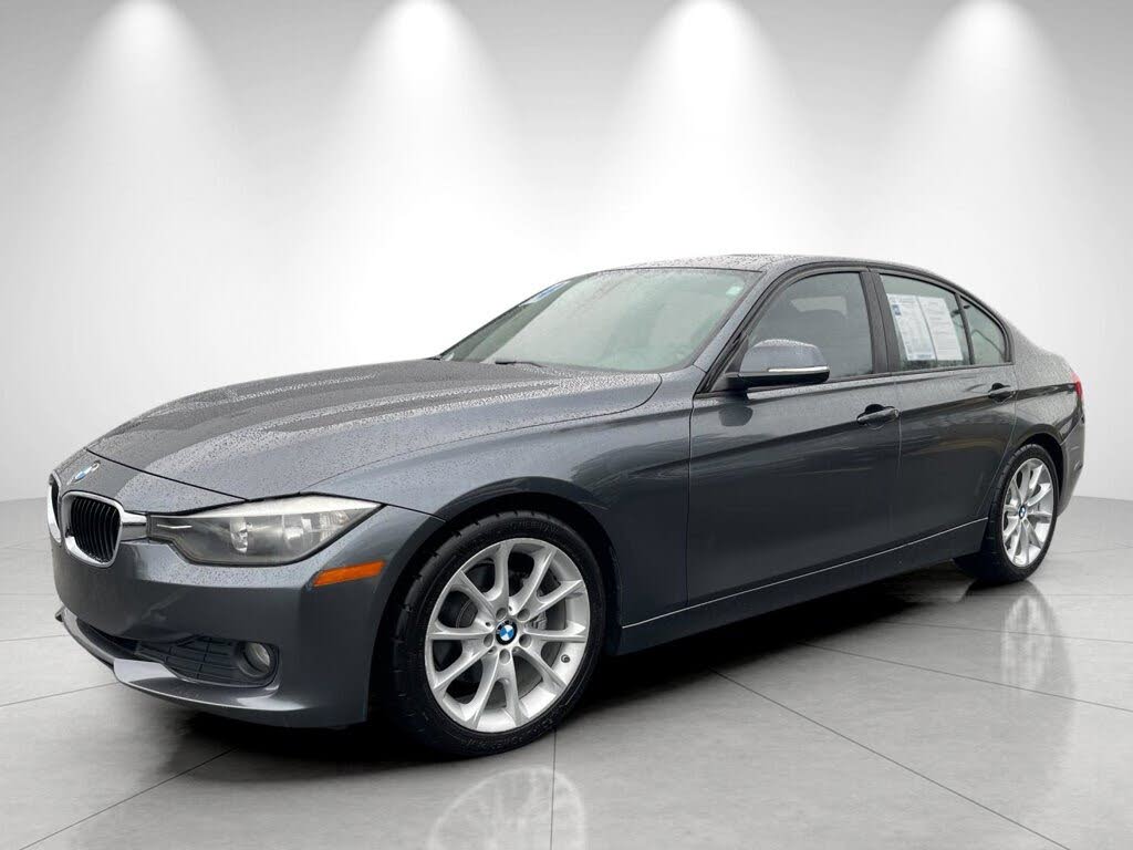 2014 BMW 3 Series 320i Sedan RWD