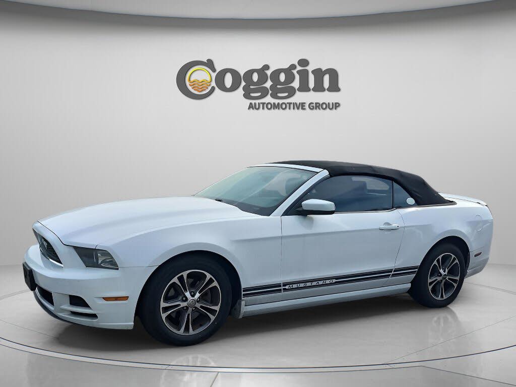 2014 Ford Mustang V6 Premium Convertible RWD