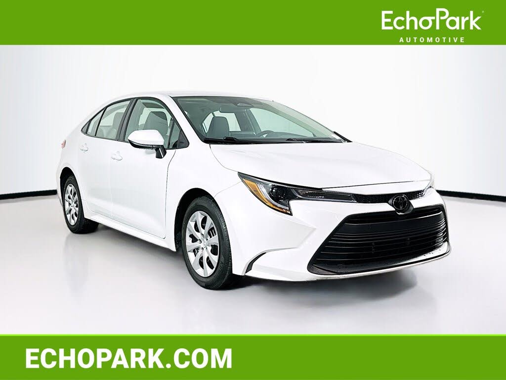 2025 Toyota Corolla LE FWD