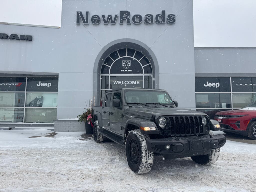 2022 Jeep Gladiator Sport S Crew Cab 4WD