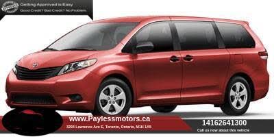 Toyota Sienna 7-Passenger V6 FWD 2011