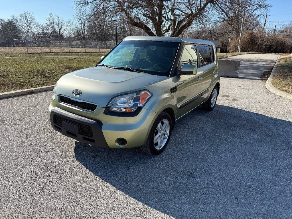 2011 Kia Soul +