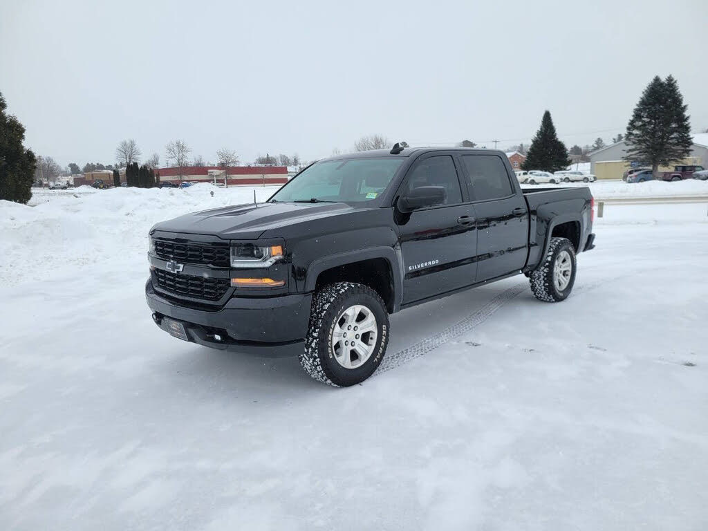 2018 Chevrolet Silverado 1500 Custom Crew Cab 4WD