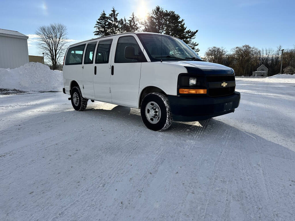 2017 Chevrolet Express Cargo 2500 RWD