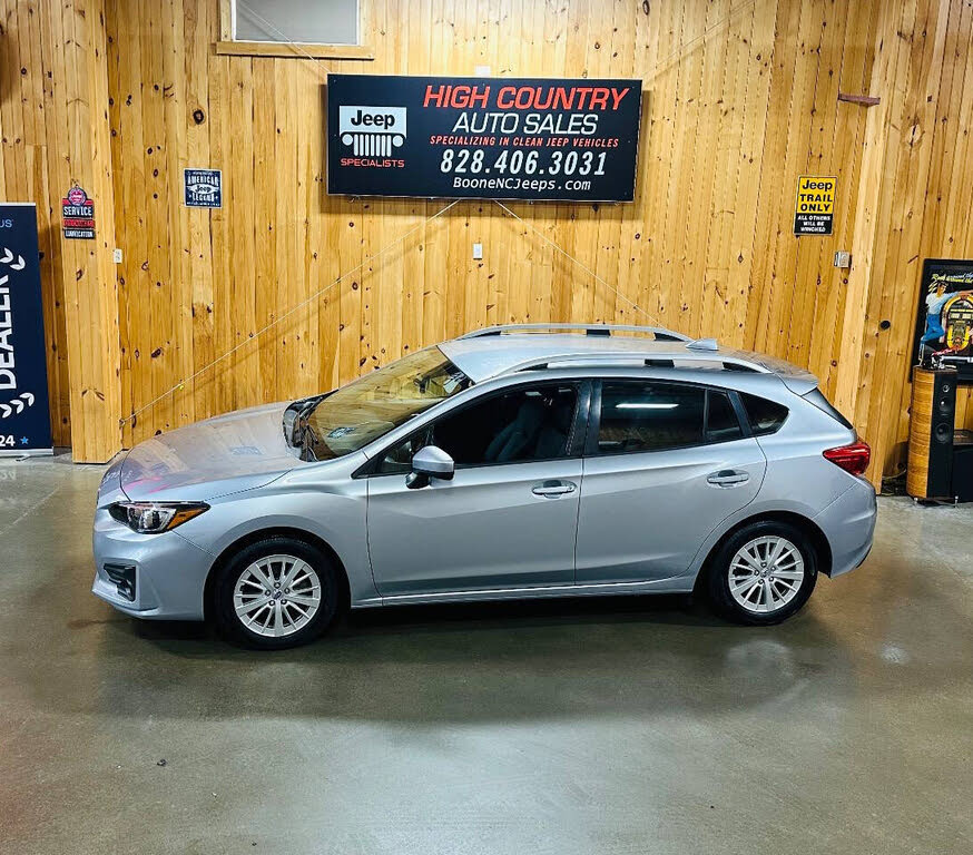 2017 Subaru Impreza 2.0i Premium Hatchback