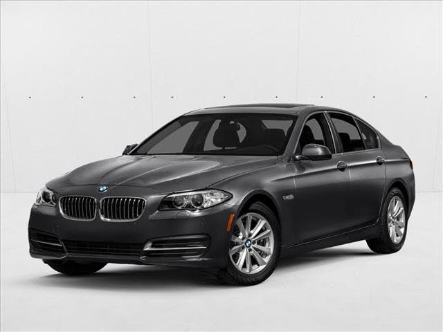 2016 BMW 5 Series 528i Sedan RWD