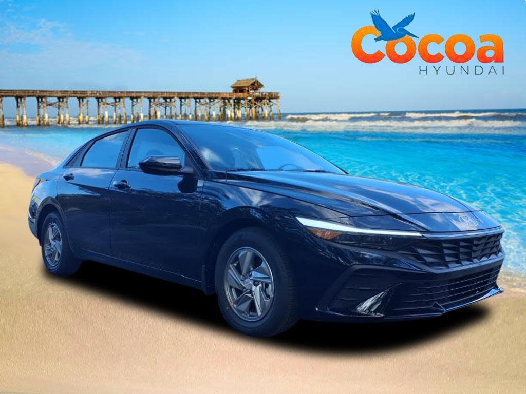 2025 Hyundai Elantra SE FWD