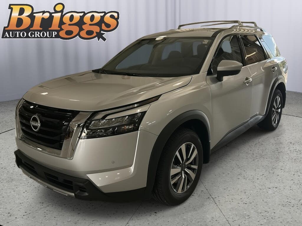 2025 Nissan Pathfinder SL 4WD
