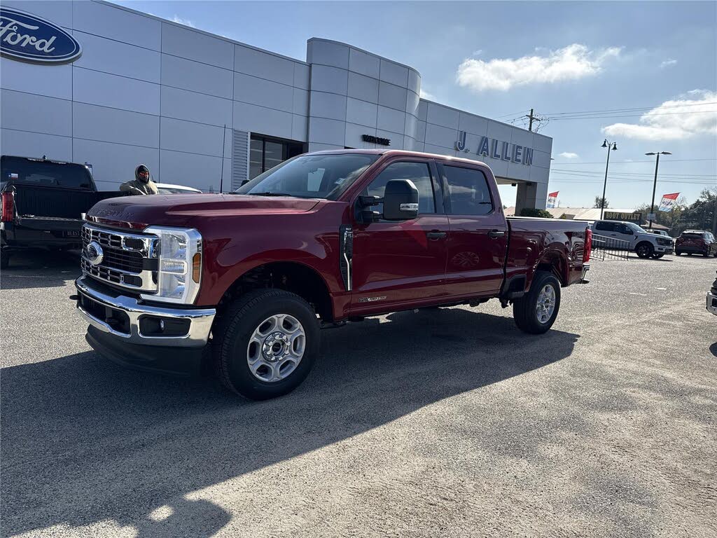 2026 Ford F-250 Super Duty XLT Crew Cab 4WD